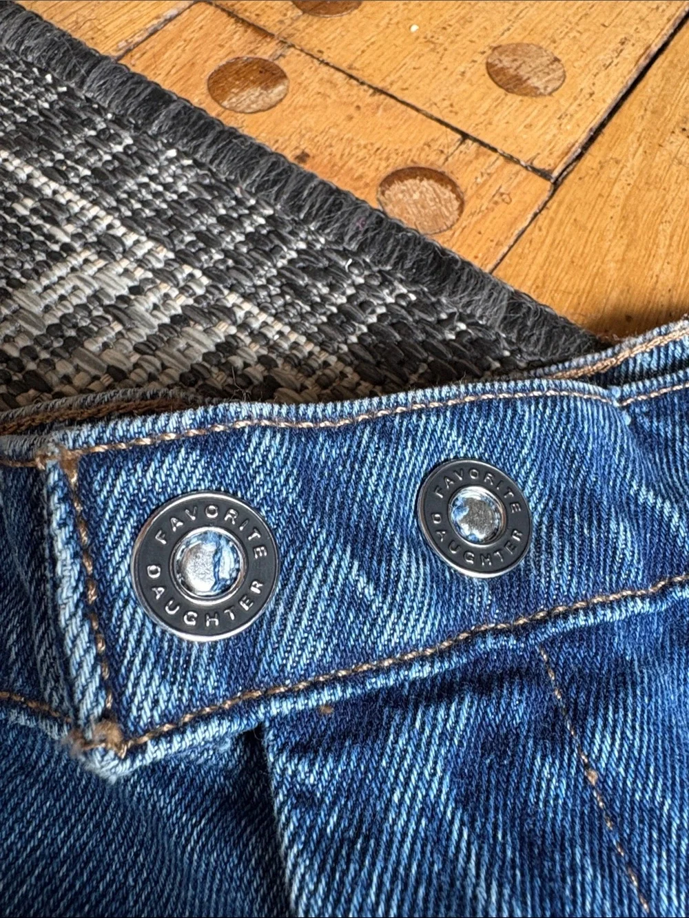 Favorite Daughter - Women’s Blue Denim Shorts - the short shorts - size 29